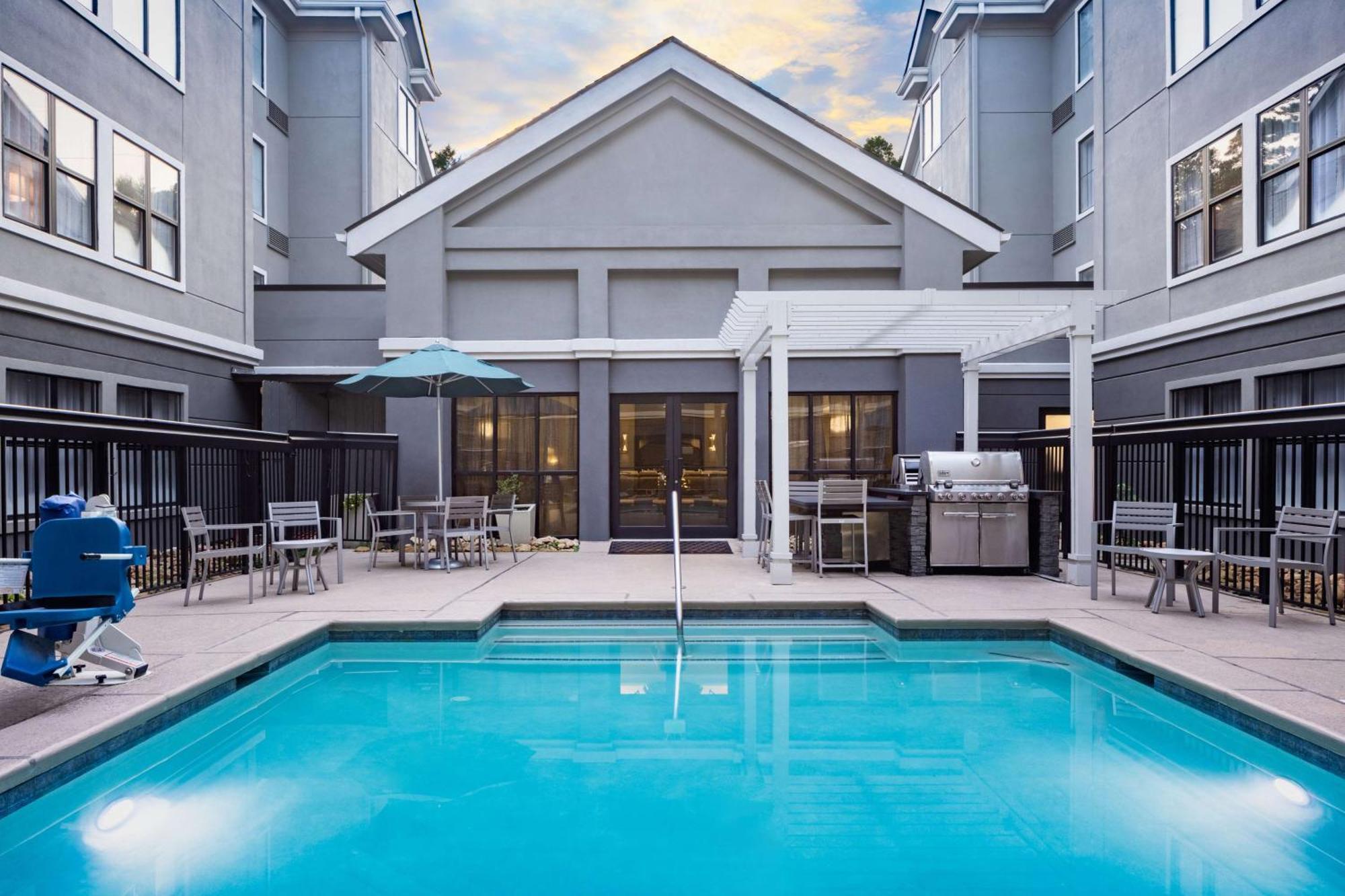 Homewood Suites By Hilton Atlanta Lenox Buckhead Exterior photo